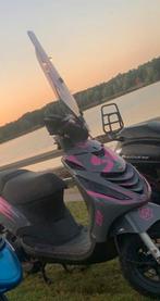 Piaggio Zip, Fietsen en Brommers, Scooters | Piaggio, Ophalen of Verzenden, Zo goed als nieuw, Zip