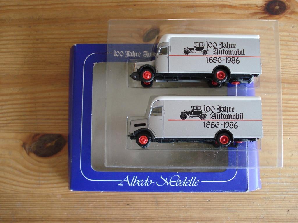 Mercedes en MAN truck Albedo, Hobby en Vrije tijd, Verzenden, Nieuw, Bus of Vrachtwagen, Overige merken