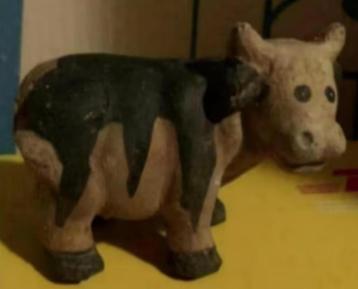 Beeldje zwart-witte koe, koetje, koetjesbeeld; bonte rund beschikbaar voor biedingen