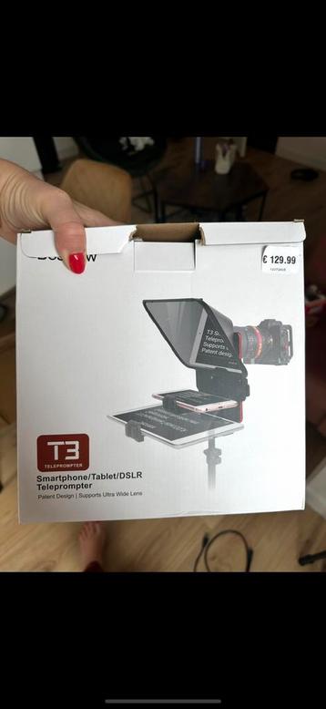 Teleprompter met stevig statief beschikbaar voor biedingen