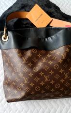 Louis VUITTON TUILERIES HOBO  *AUTHENTIC*, Handtas, Ophalen of Verzenden, Bruin, Zo goed als nieuw