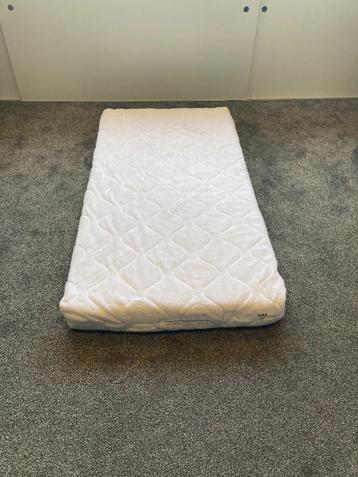 Ledikant matras airgosafe beschikbaar voor biedingen