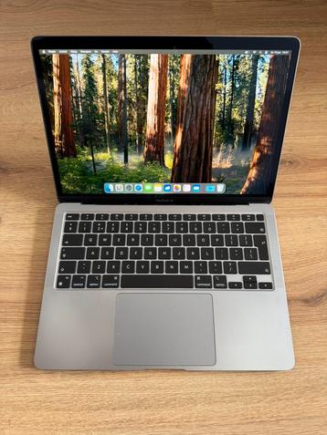 Apple Macbook Air M1, zwart/grijs, 256gb, zgan werkt perfect beschikbaar voor biedingen