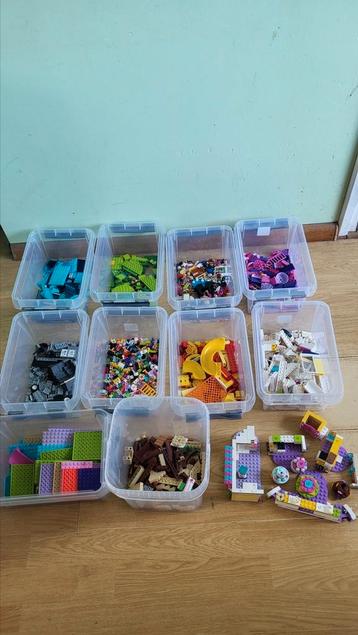 Lego friends gesorteerd  beschikbaar voor biedingen