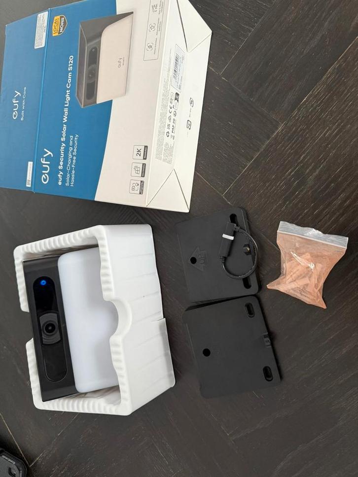 Eufy S120 Solar Wandlamp Camera, Audio, Tv en Foto, Videobewaking, Nieuw, Buitencamera, Ophalen of Verzenden