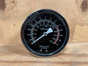 Manometer 50 tons werkplaats pers nieuw Datona beschikbaar voor biedingen