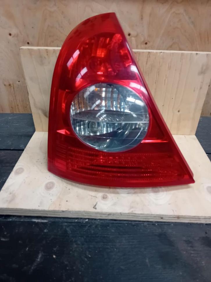 Linker achterlicht voor een Renault Clio bj.2003, Auto diversen, Overige Auto diversen, Ophalen of Verzenden