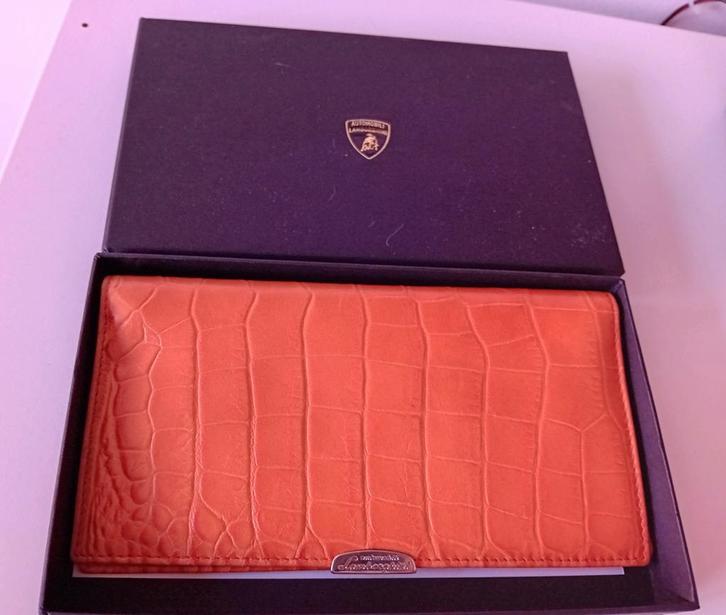 Unieke Lamborghini portomonnee, leer, Nieuw, Verzamelen, Automerken, Motoren en Formule 1, Nieuw, Ophalen of Verzenden