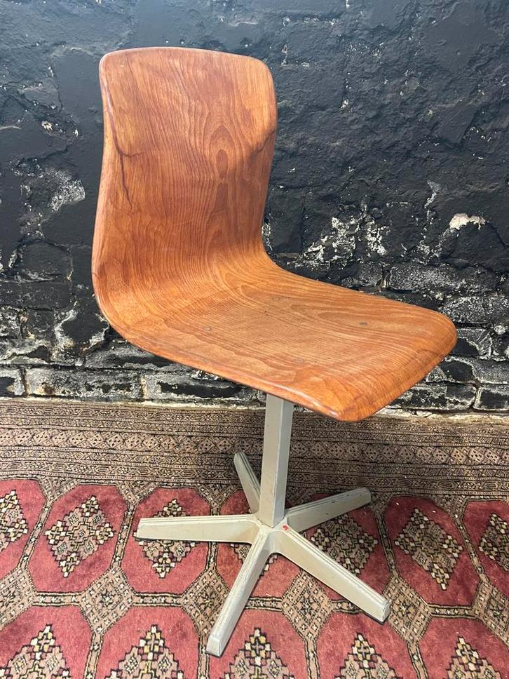 Vintage industriele kinderstoel stoel Pagholz plywood, Huis en Inrichting, Stoelen, Gebruikt, Eén, Hout, Metaal, Bruin, Ophalen of Verzenden