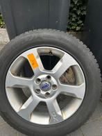 Volvo xc70 winterbanden, Auto-onderdelen, Banden en Velgen, Ophalen, Gebruikt, Banden en Velgen, 17 inch