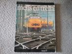Mens en trein - een spoorwegmannen en -vrouwen boek (1979), Verzamelen, Spoorwegen en Tramwegen, Boek of Tijdschrift, Gebruikt