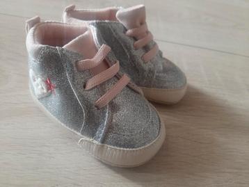 Baby schoentjes beschikbaar voor biedingen
