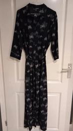 Lange zwarte doorknoop jurk L42 - 44, Kleding | Dames, Jumpsuits, Zwart, Maat 42/44 (L), Ophalen of Verzenden, Zo goed als nieuw