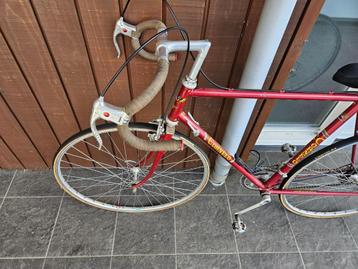 Cornelo Super Racefiets + Fietstrainer & Schoenen  beschikbaar voor biedingen
