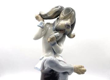 Lladro zingende hond #1155 beschikbaar voor biedingen