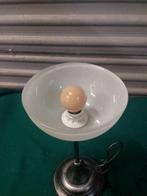 Tafellamp van metaal met witte glazen kap, voorzien van scha, Ophalen of Verzenden, 'T Olde Gre-j, Info@toldegrej.nl, Endepoelstraat 20f Didam