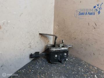Slotmechaniek Achterklep Alfa Romeo 147 A997 2000 t/m 2010 beschikbaar voor biedingen