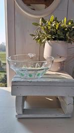 Vintage glazen schaal met groene accenten, bowl, schaaltje, Huis en Inrichting, Keuken | Servies, Gebruikt, Vintage, Ophalen of Verzenden