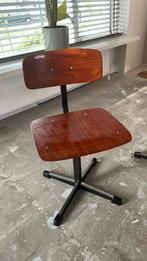 Retro vintage school stoelen 2 stuks, Kinderen en Baby's, Kinderkamer | Tafels en Stoelen, Ophalen of Verzenden, Zo goed als nieuw