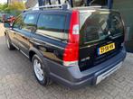 Volvo XC70 2.5 T Summum 4WD / NL AUTO / LEER / NAVI, Auto's, Volvo, Automaat, Zwart, XC70, Vierwielaandrijving
