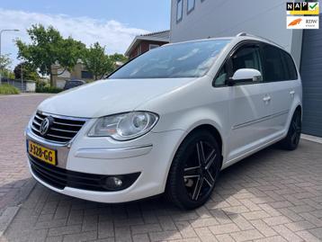 Volkswagen Touran 1.4 TSI Highline Business/Automaat/Leder/C beschikbaar voor biedingen