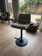 Moderne barkruk met voetsteun, Huis en Inrichting, Barkrukken, Ophalen, Gebruikt, In hoogte verstelbaar, 60 tot 90 cm