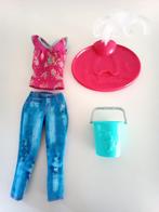 Kleding & Accessoires van Barbie Feed & Cuddle Tawny BJX85, Verzamelen, Poppen, Ophalen of Verzenden, Gebruikt, Kleertjes