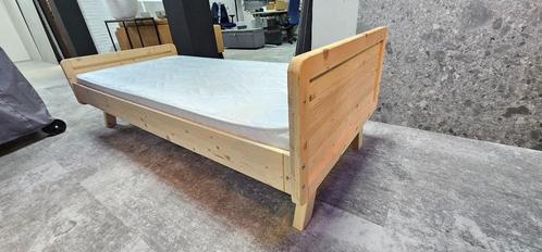 Mooi meisjesbed / op maat gemaakt incl. nieuw matras, Kinderen en Baby's, Kinderkamer | Bedden, Zo goed als nieuw, 180 cm of meer
