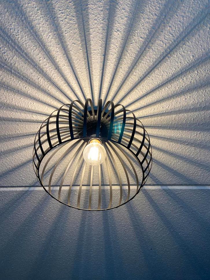 Zwarte Metalen Plafondlamp, Huis en Inrichting, Lampen | Hanglampen, Nieuw, Minder dan 50 cm, Metaal, Ophalen of Verzenden