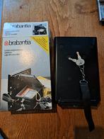 Kluisje voor in de caravan, Ophalen