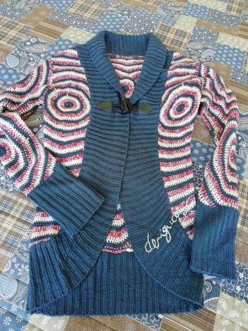 Desigual cardigan with abstract pattern. Size S  beschikbaar voor biedingen