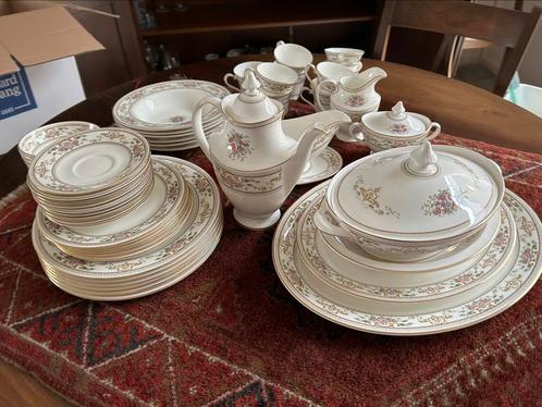 Royal Doulton servies type Alton alles gaaf circa 52 delen, Antiek en Kunst, Antiek | Servies compleet, Ophalen