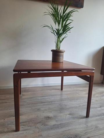 Prachtige trioh Deense tafel/bijzetteafel beschikbaar voor biedingen