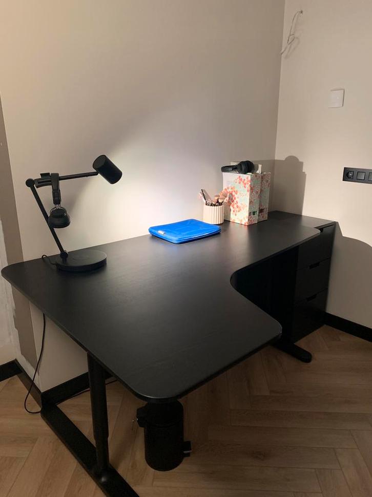Ikea Bekant L-vormige bureau, zwart, Huis en Inrichting, Bureaus, Zo goed als nieuw, Ophalen