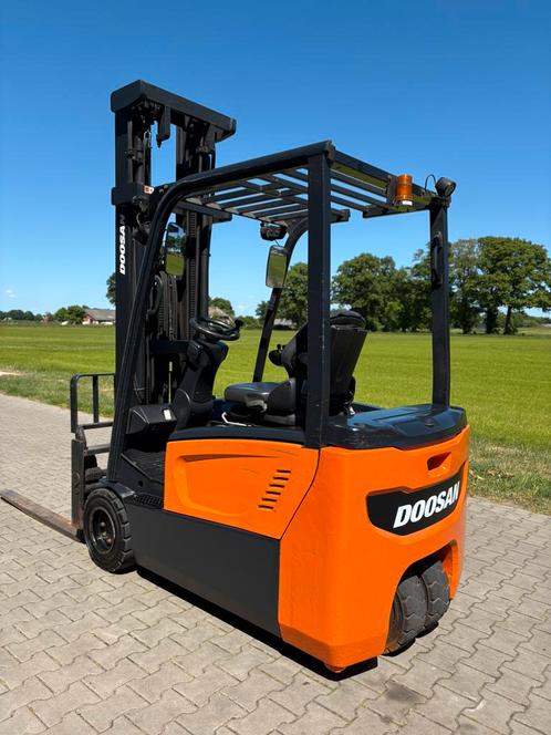Doosan B20T-7 elektrische heftruck NIEUWSTAAT, Zakelijke goederen, Machines en Bouw | Heftrucks en Intern transport, Heftruck