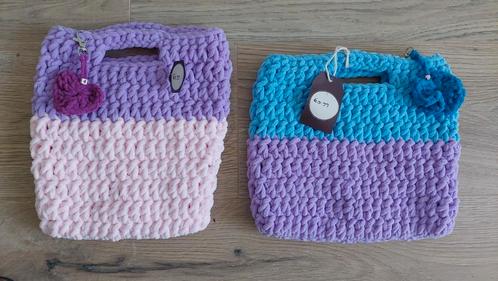 Pluche gehaakte tassen teddy A5 gratis bag charm, Sieraden, Tassen en Uiterlijk, Tassen | Damestassen, Nieuw, Handtas, Ophalen of Verzenden