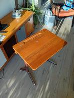 Vintage schoolbankje met opbergvak, Kinderen en Baby's, Kinderkamer | Tafels en Stoelen, Ophalen, Gebruikt, Tafel(s)
