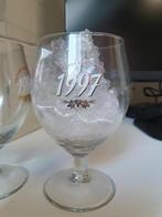 Heiniken 1997 - 2 Glazen, Verzamelen, Glas en Borrelglaasjes, Bierglas, Ophalen of Verzenden, Eiberstraat 9 te Dokkum, Foto Meinema