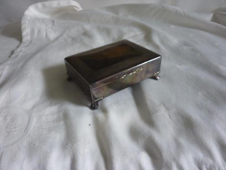 mooie vintage verzilverde sigarettendoos Aristocrat, Antiek en Kunst, Antiek | Goud en Zilver, Ophalen