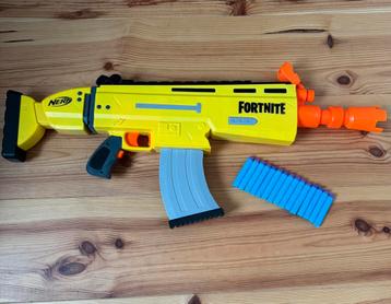Nerf Fortnite AR-L automatische blaster incl 15 pijltjes beschikbaar voor biedingen