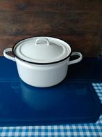 Emaille soep pan creme kleur dsn 25,5 en h 14  €12,95, Antiek en Kunst, Antiek | Emaille, Ophalen of Verzenden