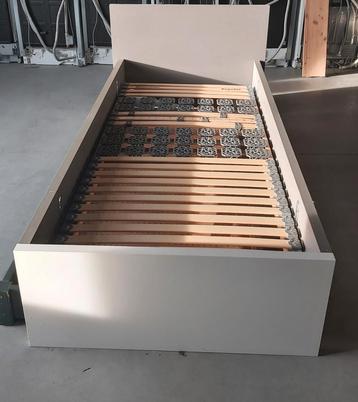 1 persoons bed beschikbaar voor biedingen