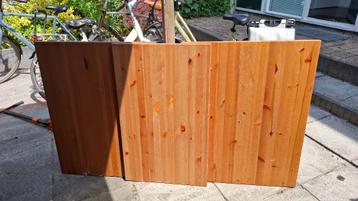 Eikenhouten tafel voor het hele gezin beschikbaar voor biedingen
