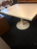 Witte vierkante tafel met ronde voet, Antiek en Kunst, Ophalen of Verzenden