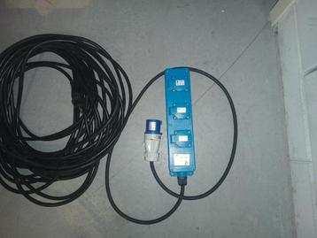 20 mtr Camping snoer, stekkerdoos (1.5)en verloopstekker. beschikbaar voor biedingen