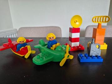 Lego Duplo Vliegveld beschikbaar voor biedingen