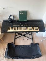 Mooi Roland KR - 100 Digital keyboard complete set!  -ZGAN!, Muziek en Instrumenten, Keyboards, Ophalen, 61 toetsen, Zo goed als nieuw