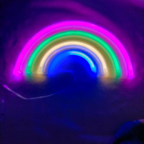 Neon verlichting LED ´Regenboog klein´ USB of Batterijen, Huis en Inrichting, Lampen | Overige, Nieuw, Ophalen of Verzenden