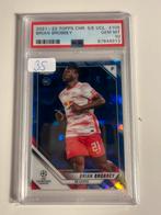 Brian Brobbey base psa 10 (topps chrome sapphire, RB Leipzig, Ophalen of Verzenden, Zo goed als nieuw, Plaatje