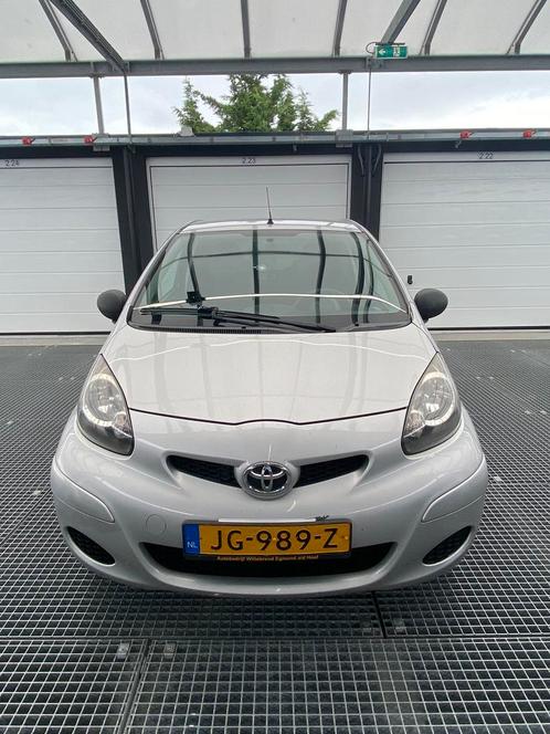 Zeer Nette Toyota Aygo 1.0 12V Vvt-i 3DRS MMT 2010 Grijs, Auto's, Toyota, Particulier, Aygo, Benzine, A, Hatchback, Handgeschakeld